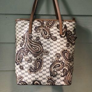 Michael Kors matching purse and wallet.